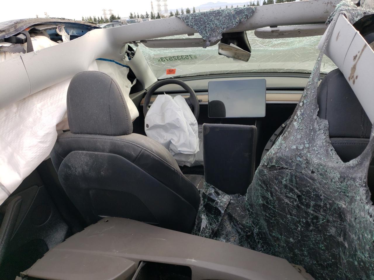 2020 Tesla Model Y VIN: 5YJYGDEE1LF011038 Lot: 75332573