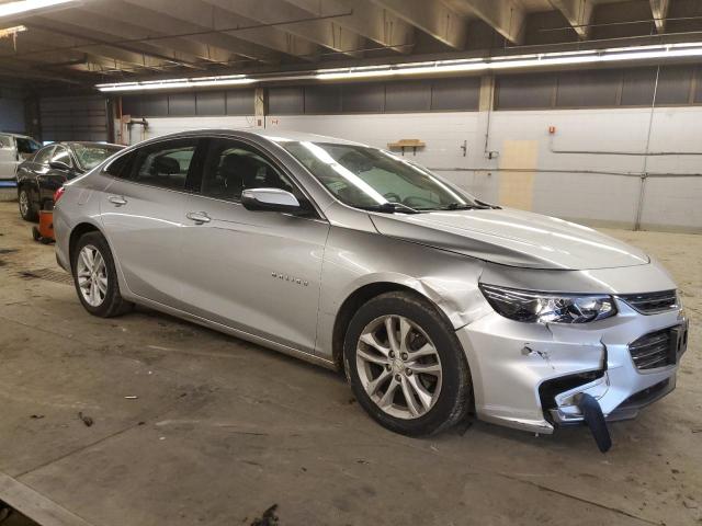Sedans CHEVROLET MALIBU 2017 Srebrny