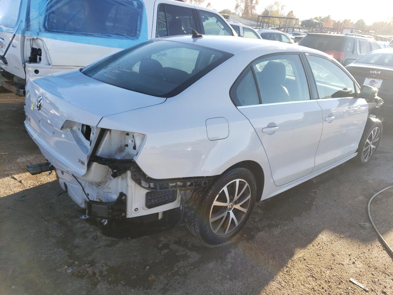 3VWDB7AJ9HM311976 2017 Volkswagen Jetta Se