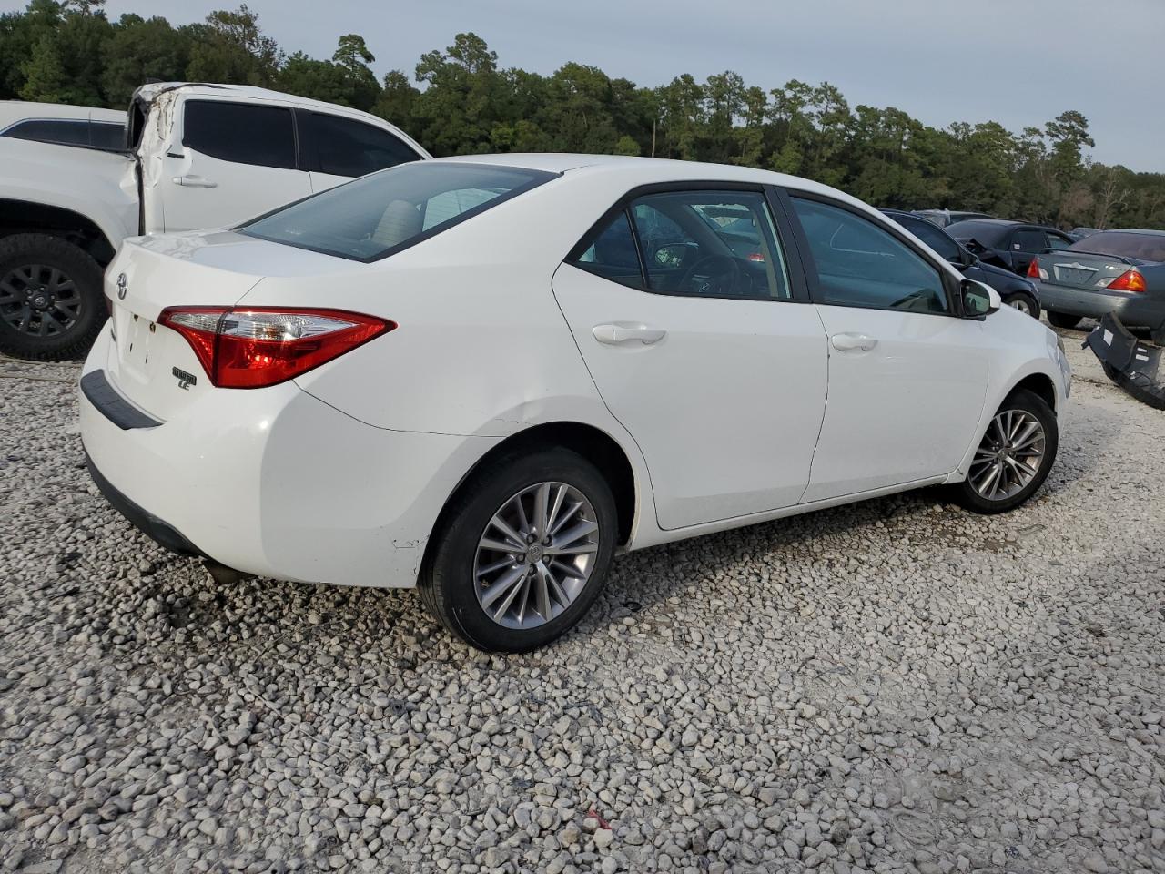 2015 Toyota Corolla L VIN: 5YFBURHE9FP196679 Lot: 75345303