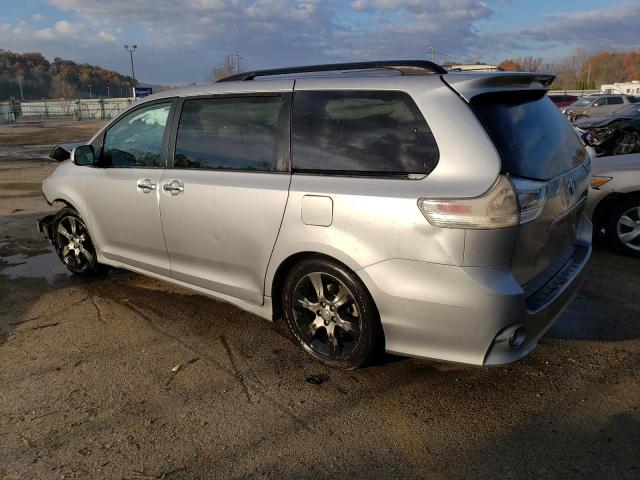  TOYOTA SIENNA 2015 Серебристый