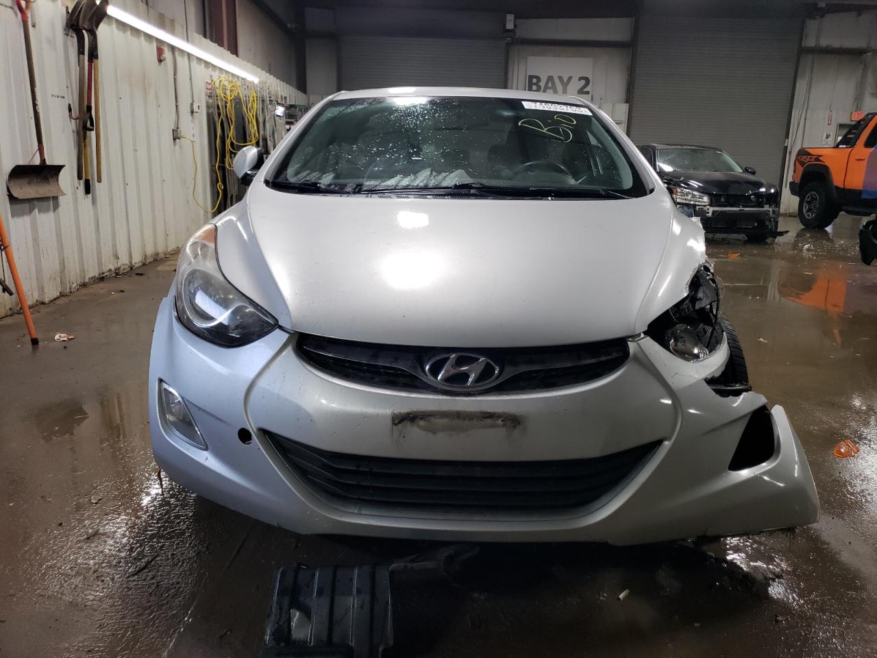 2012 Hyundai Elantra - Image 5