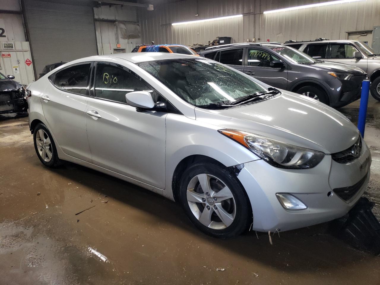 2012 Hyundai Elantra - Image 4