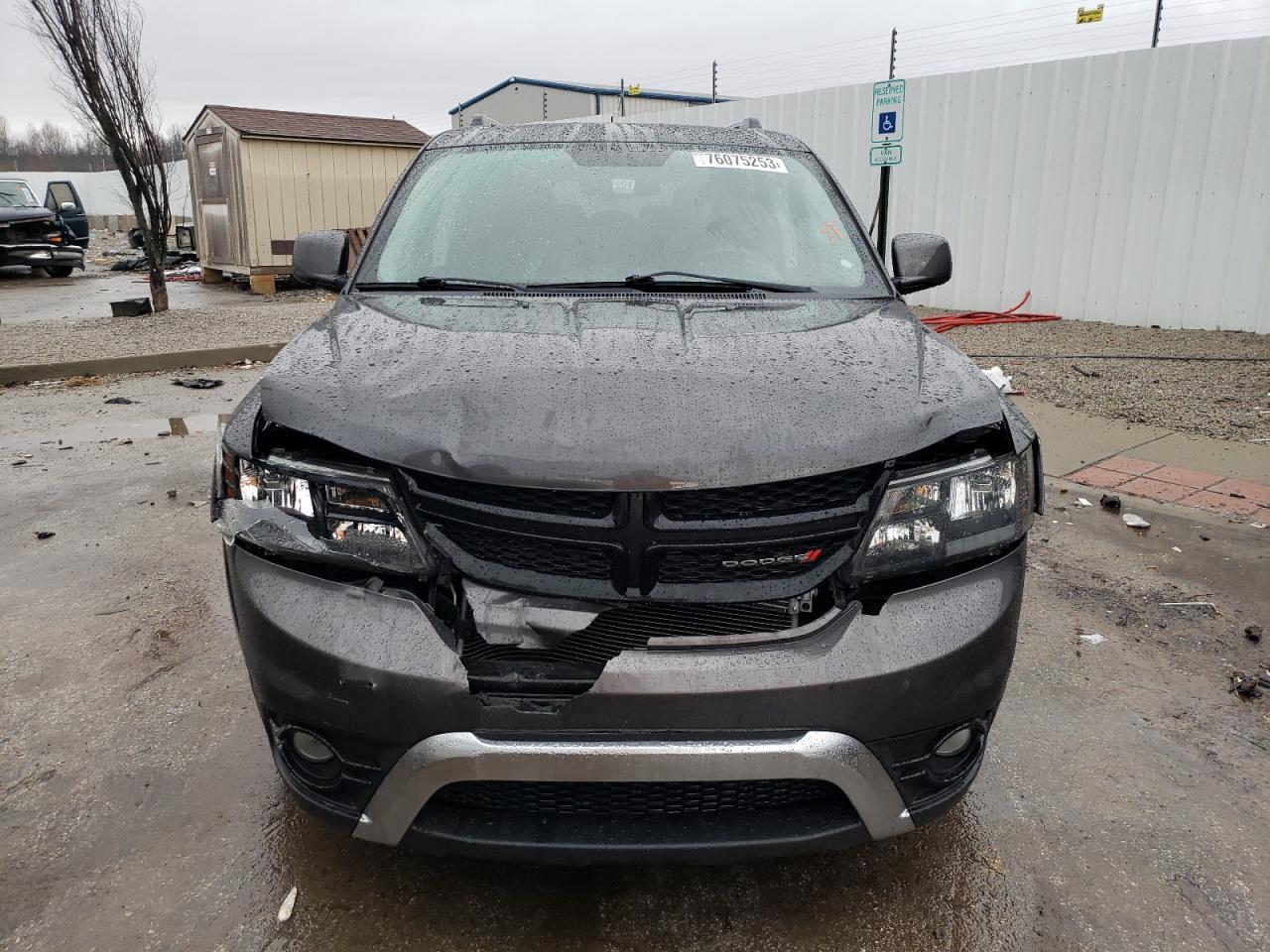 2017 Dodge Journey Crossroad VIN: 3C4PDCGB5HT562647 Lot: 76075253