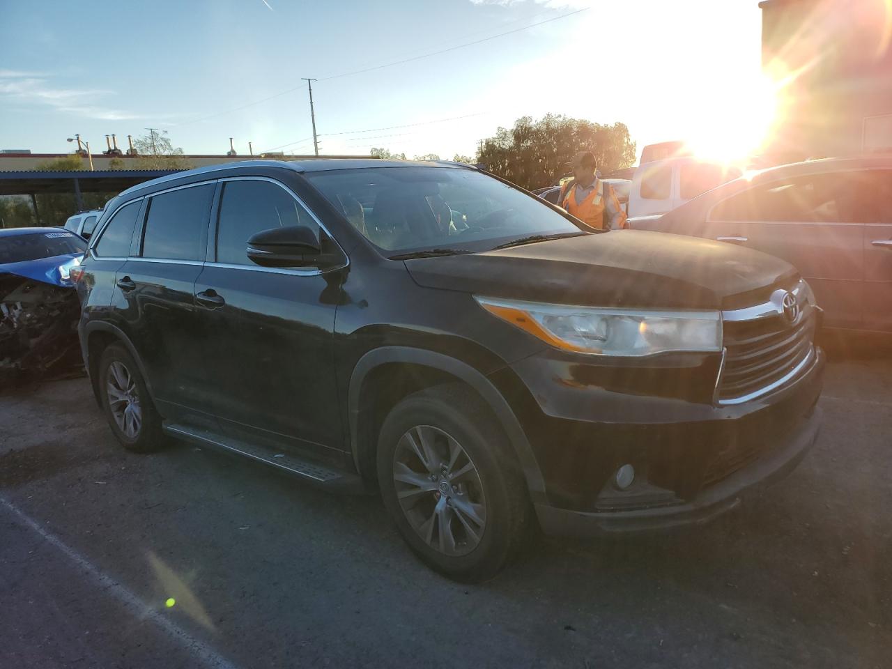 2015 Toyota Highlander - Image 4