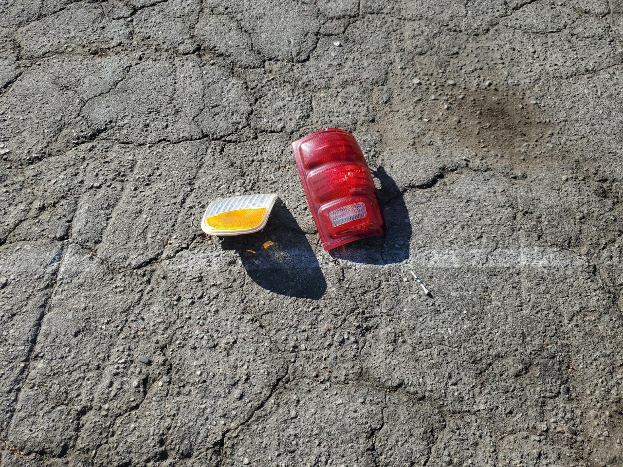 1998 Ford Expedition VIN: 1FMRU1762WLB97428 Lot: 74829103