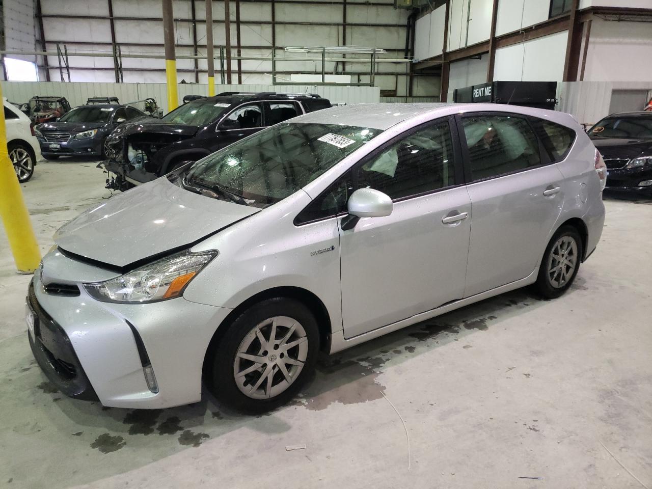 JTDZN3EU2HJ063094 2017 Toyota Prius V