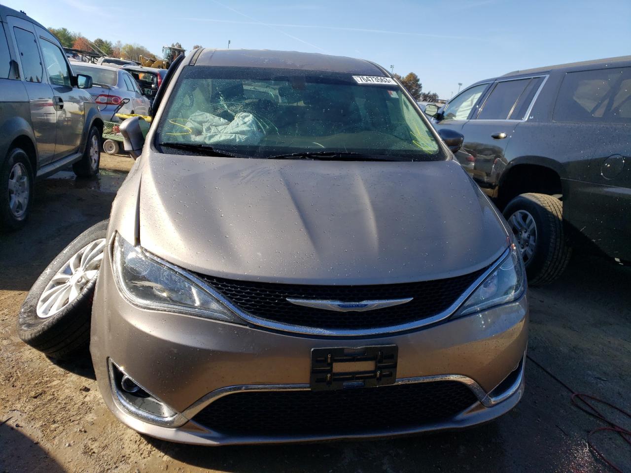 2C4RC1FG8JR237450 2018 Chrysler Pacifica Touring Plus