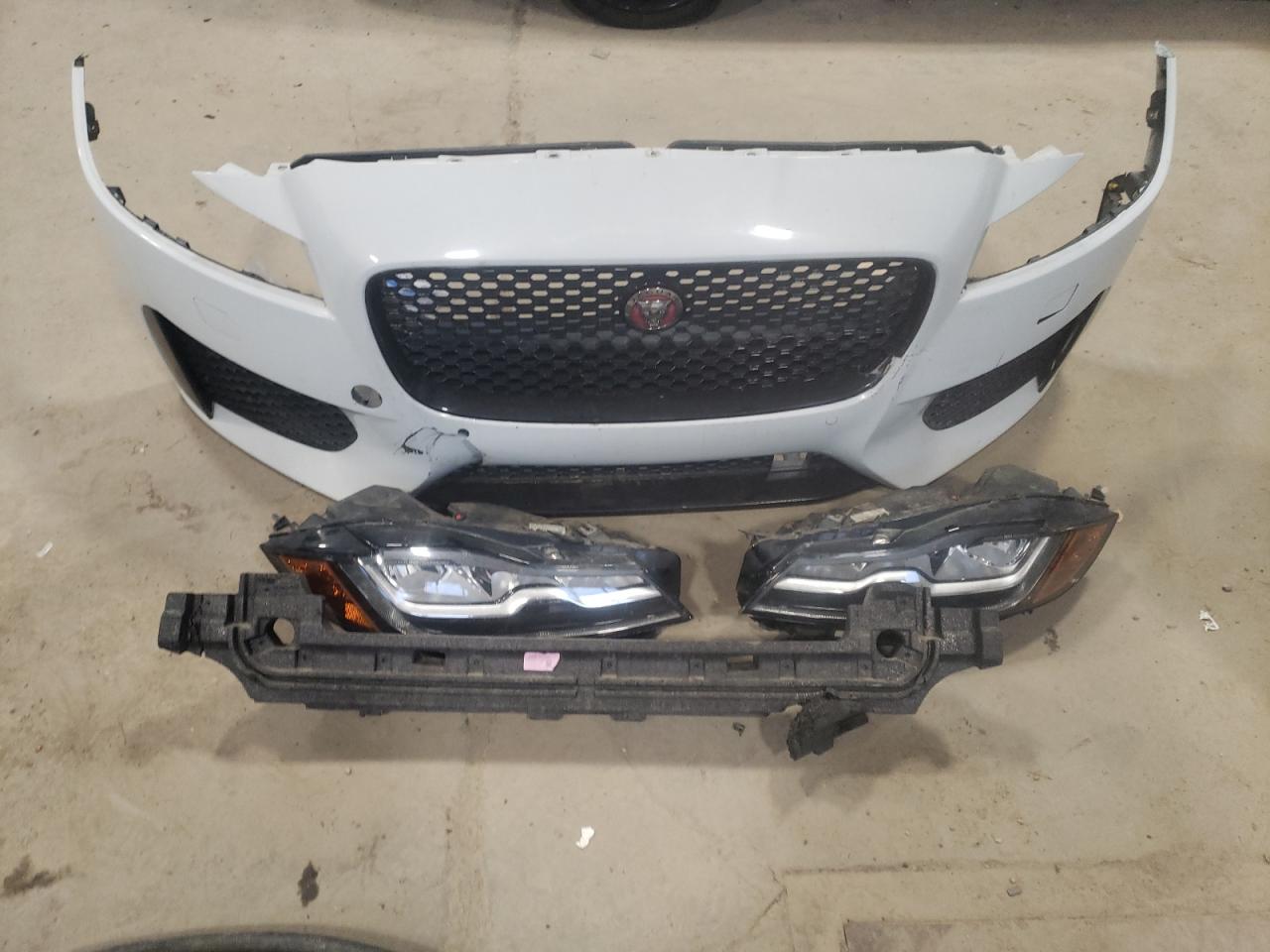 SAJBM4BV4HCY27475 2017 Jaguar Xf S