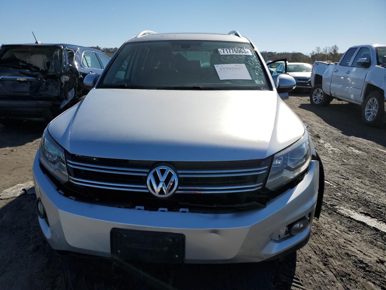 2016 Volkswagen Tiguan S VIN: WVGAV7AXXGW607164 Lot: 71776963