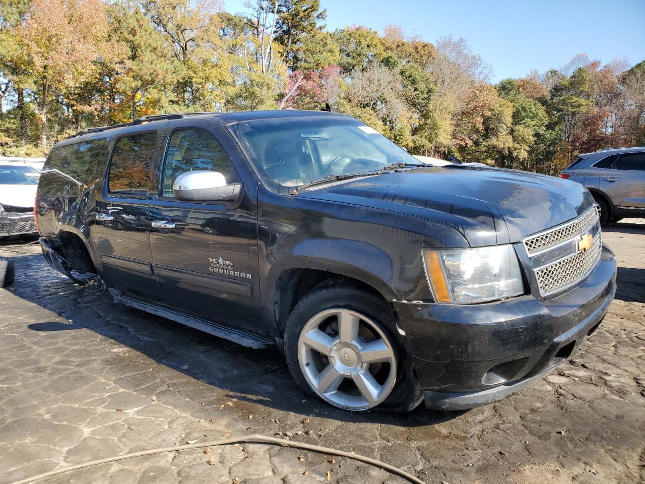 2014 Chevrolet Suburban C1500 Lt VIN: 1GNSCJE01ER139059 Lot: 74986603