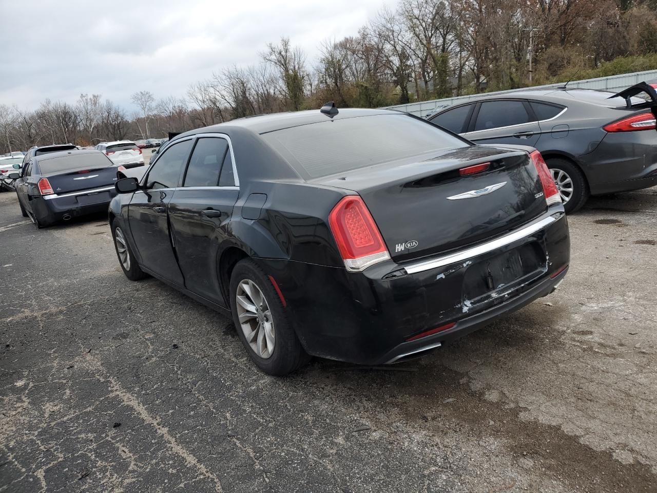 2015 Chrysler 300 Limited VIN: 2C3CCAAG5FH813980 Lot: 77483193