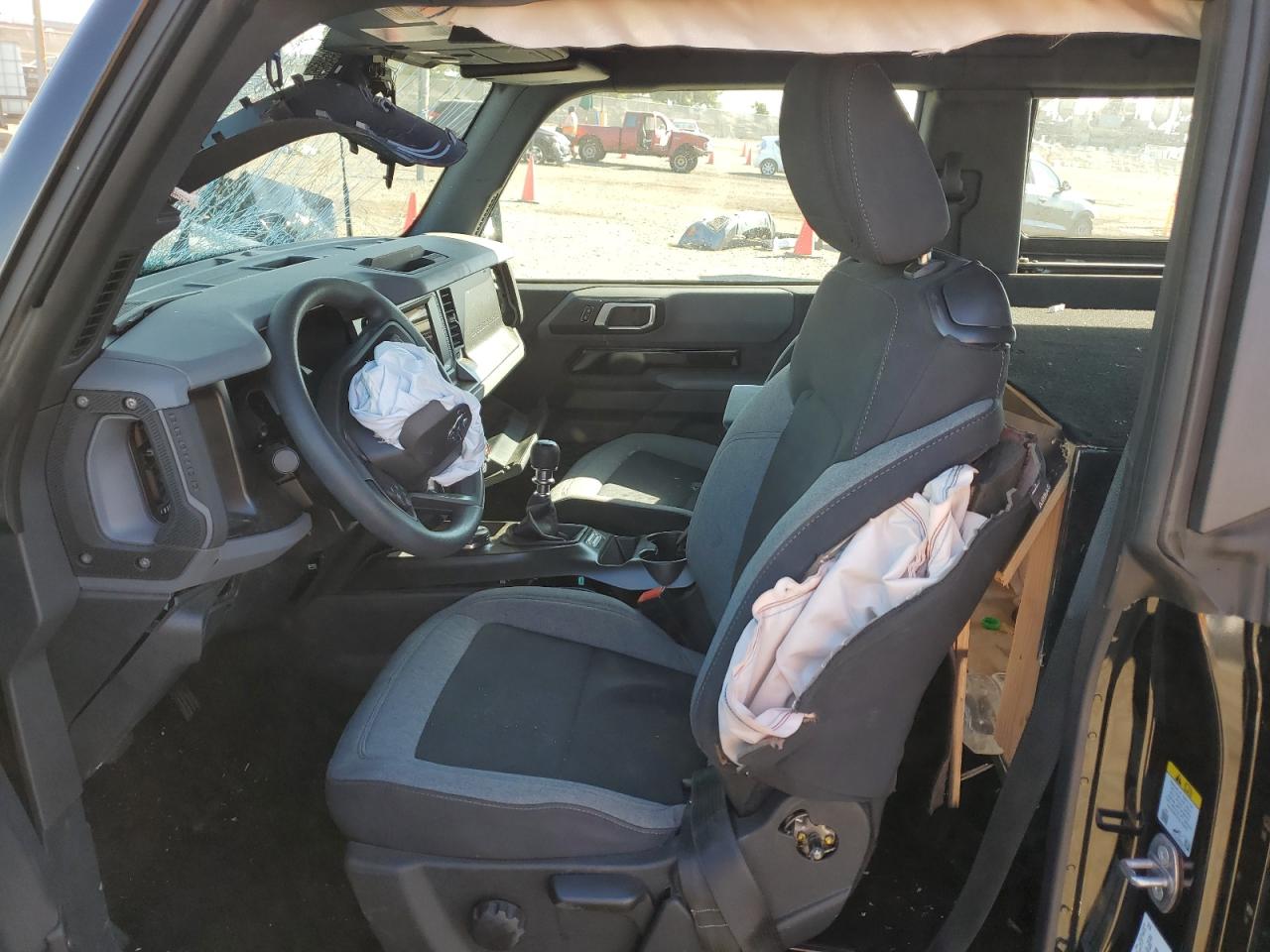 2023 Ford Bronco Base VIN: 1FMDE5AHXPLB25788 Lot: 77944103