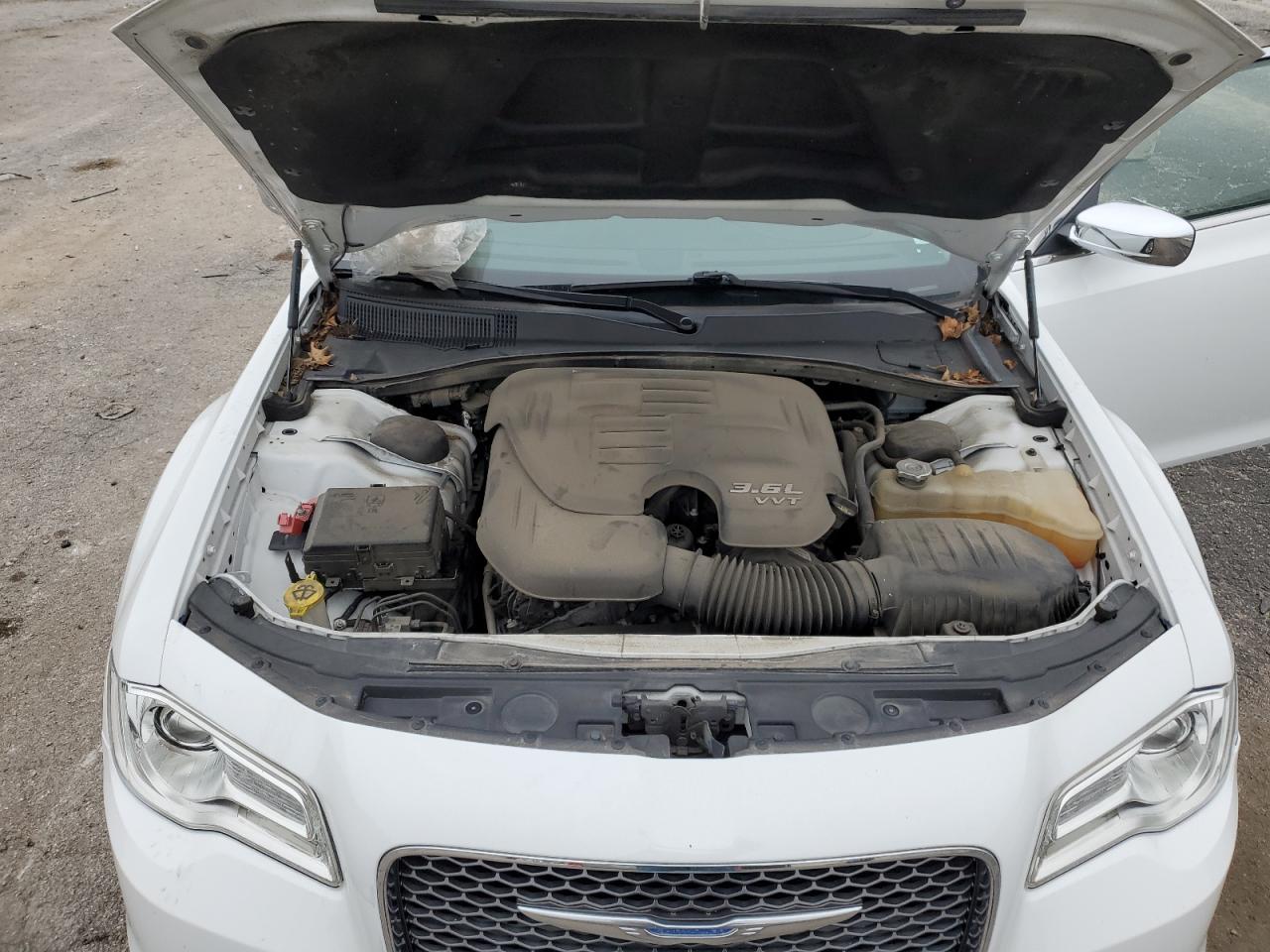 2017 Chrysler 300C VIN: 2C3CCAEG5HH662510 Lot: 74918053