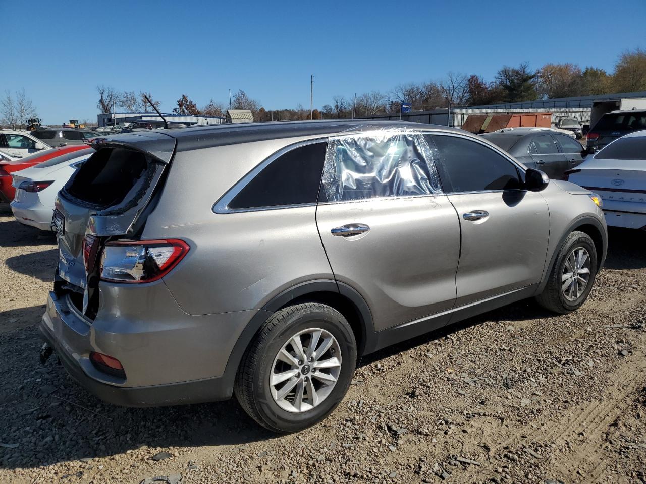 2019 Kia Sorento L VIN: 5XYPG4A34KG547005 Lot: 76169253