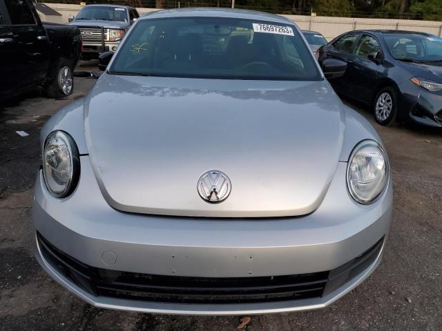  VOLKSWAGEN BEETLE 2013 Srebrny