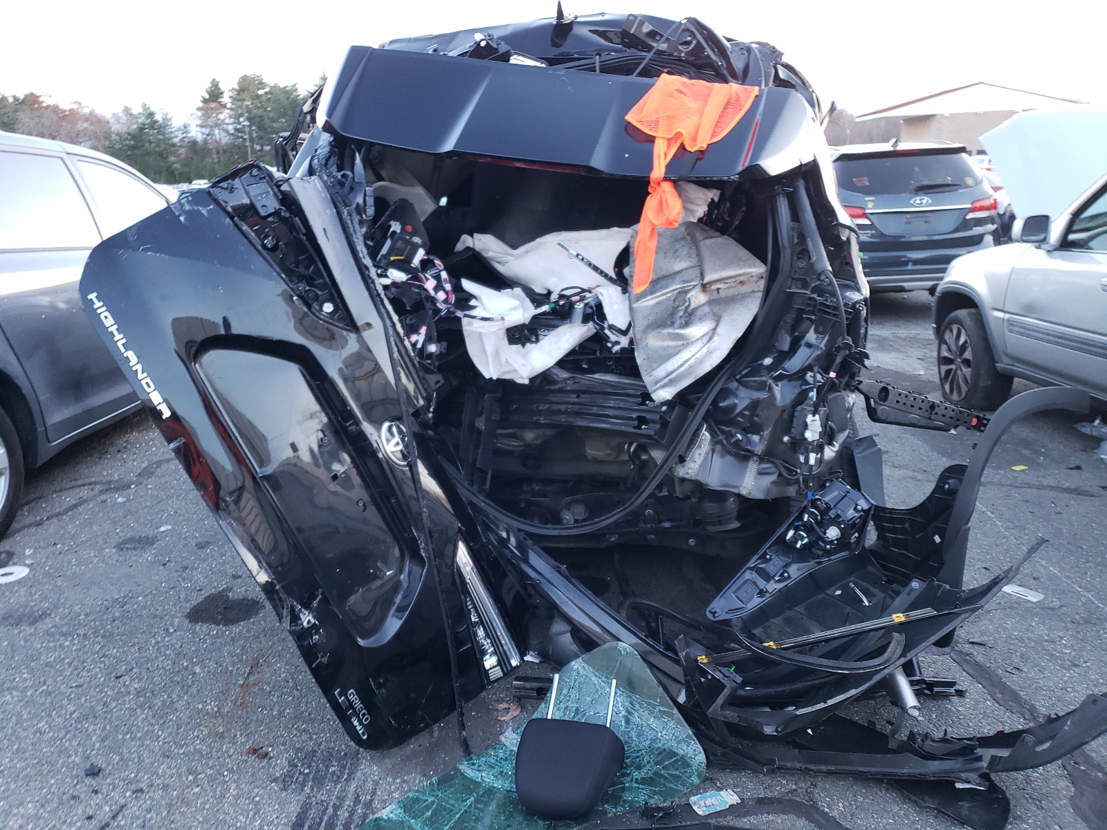 5TDBZRBH0MS524998 2021 Toyota Highlander L