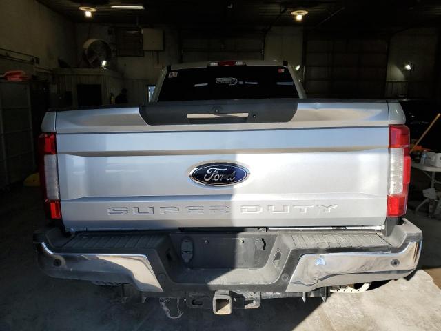 Pickups FORD F350 2017 Srebrny
