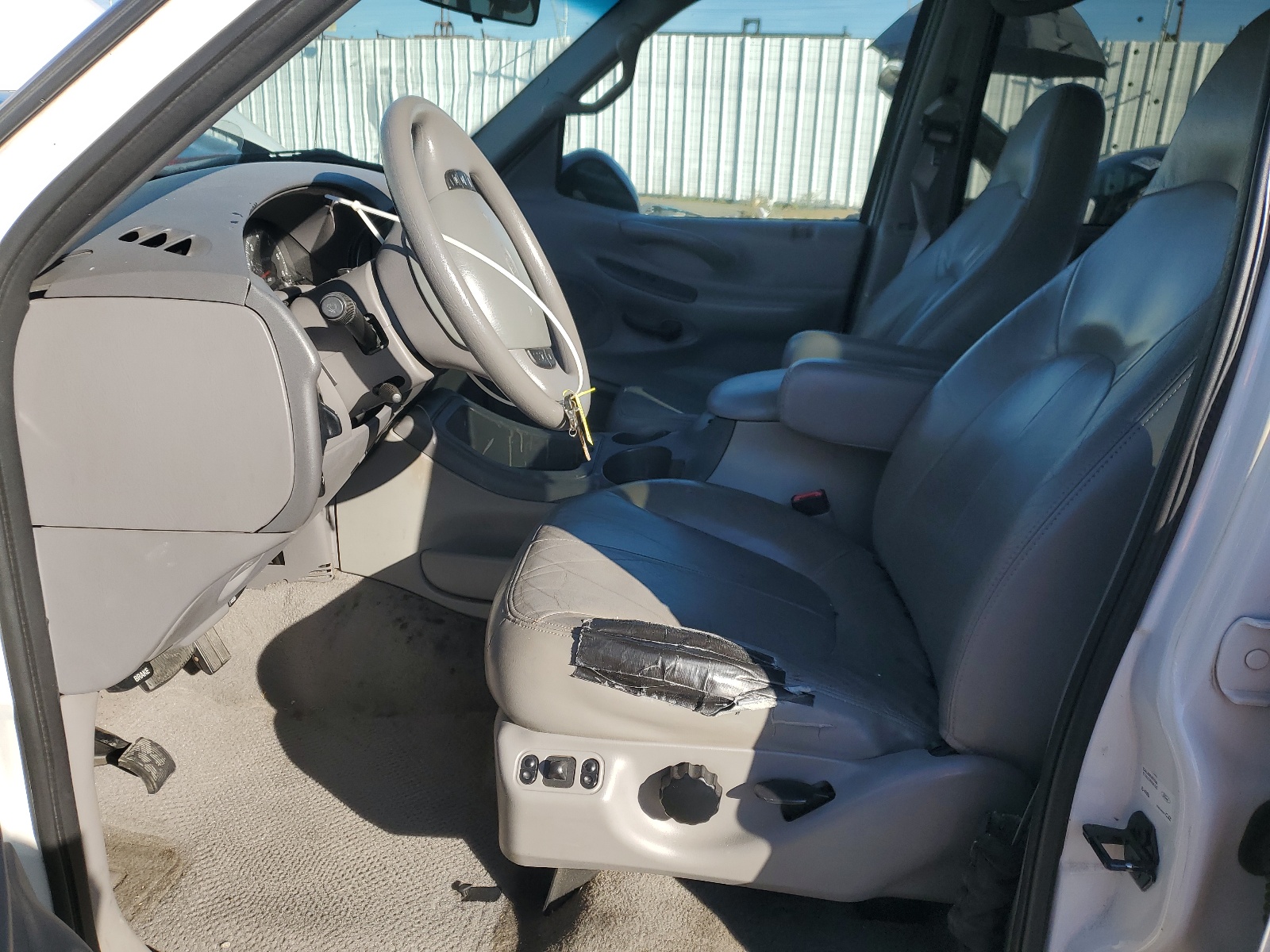 1FMRU1762WLB97428 1998 Ford Expedition