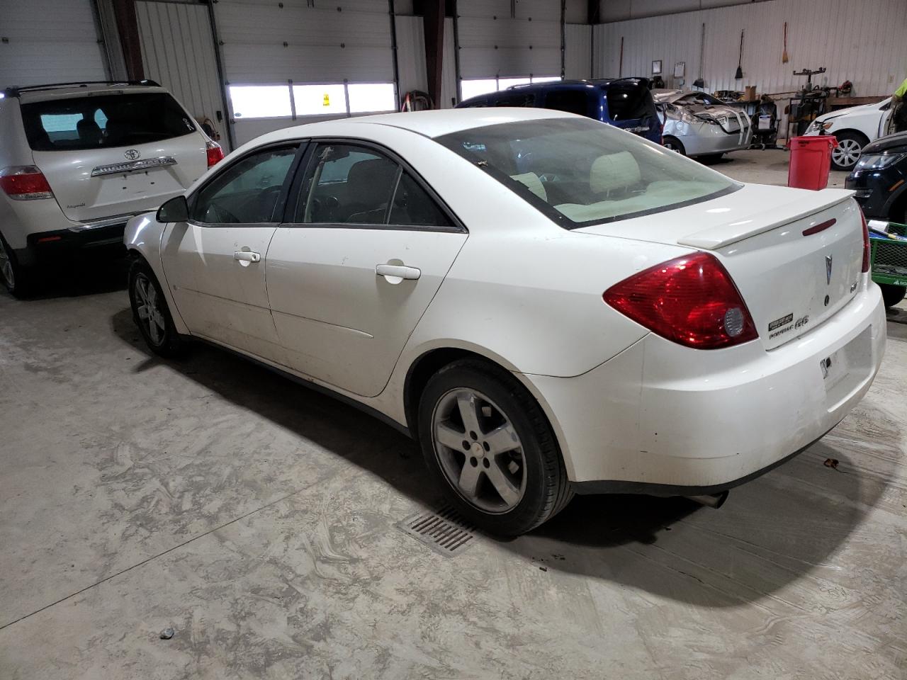 2007 Pontiac G6 - Image 2