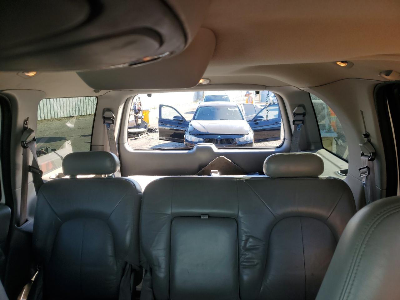 1998 Ford Expedition VIN: 1FMRU1762WLB97428 Lot: 74829103