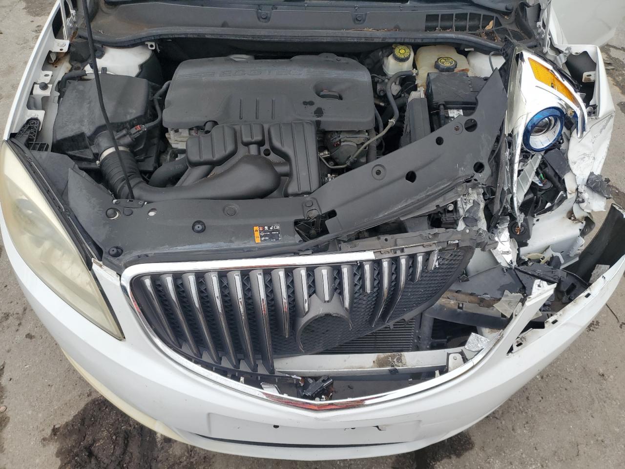 2014 Buick Verano - Image 11