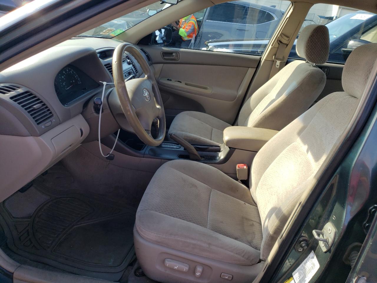 2004 Toyota Camry Le VIN: 4T1BE32K04U269457 Lot: 63457444