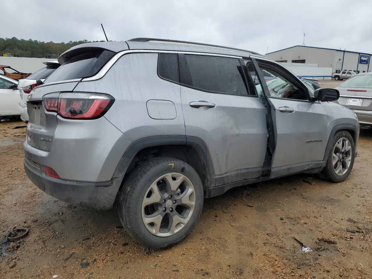 2020 Jeep Compass - Image 3