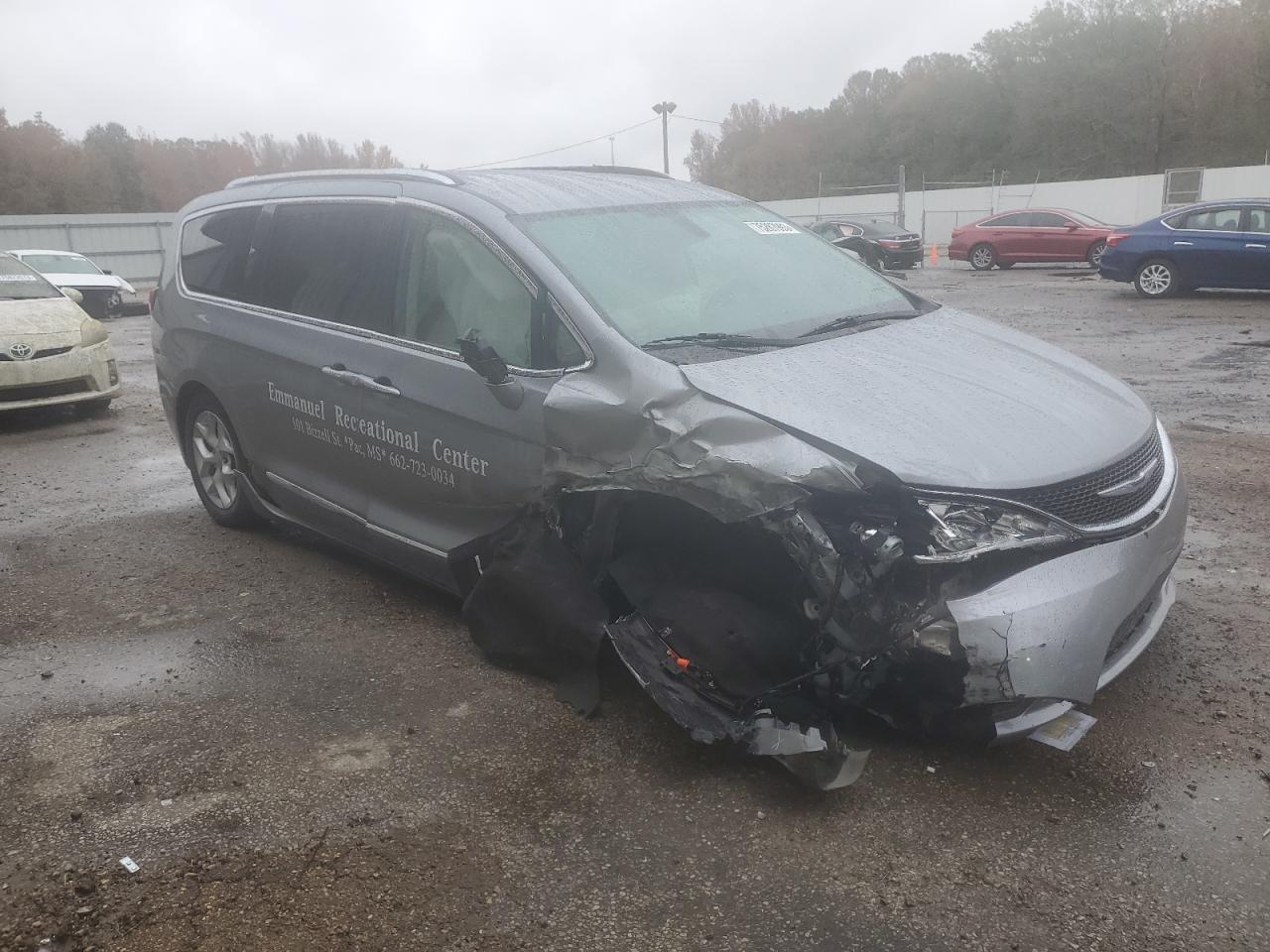2020 Chrysler Pacifica - Image 4