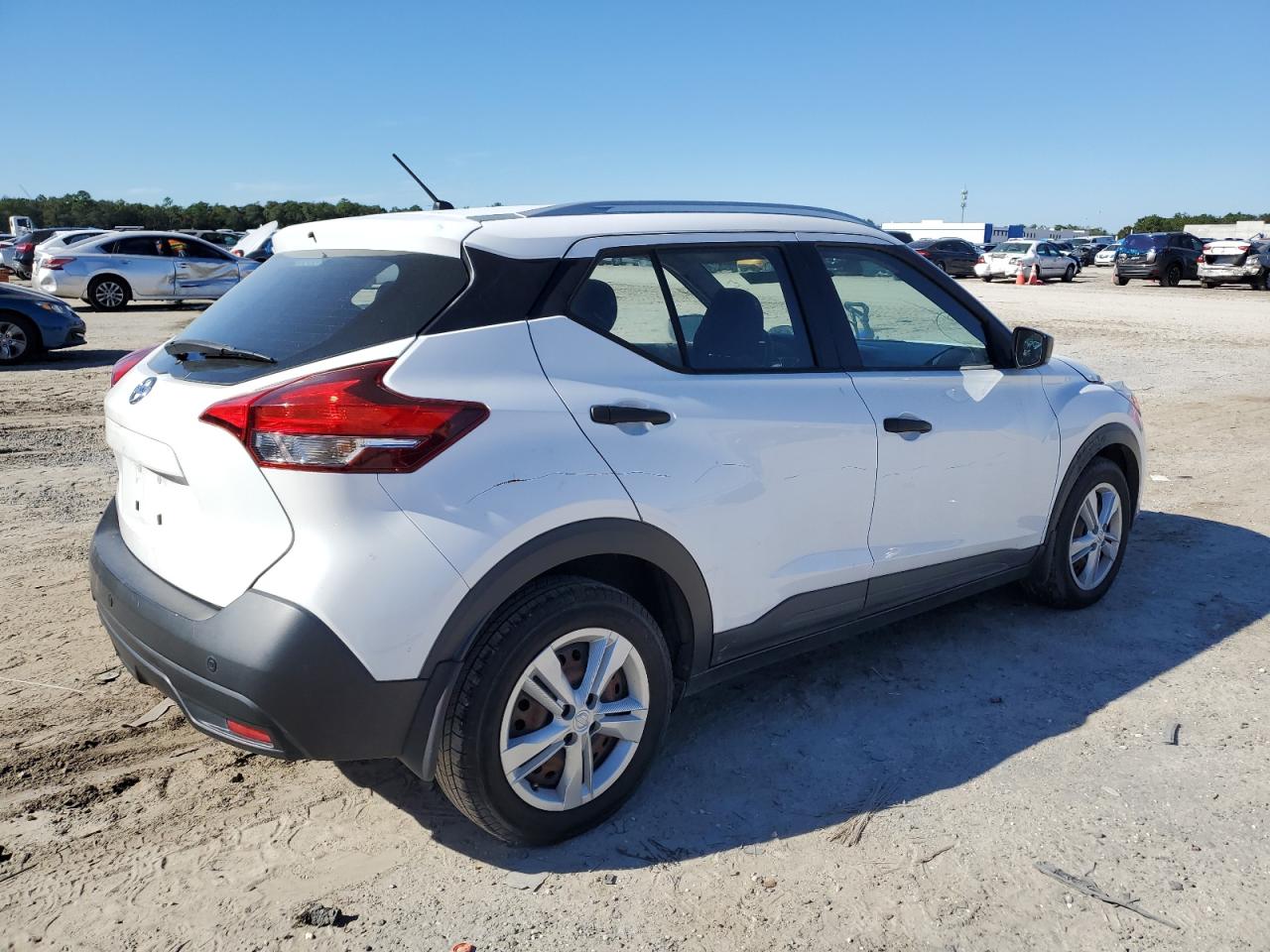 2018 Nissan Kicks S VIN: 3N1CP5CUXJL537857 Lot: 78054283