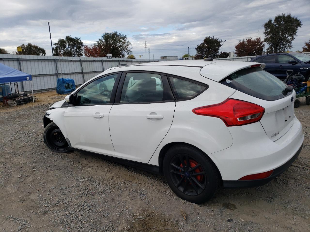 1FADP3K22GL263795 2016 Ford Focus Se