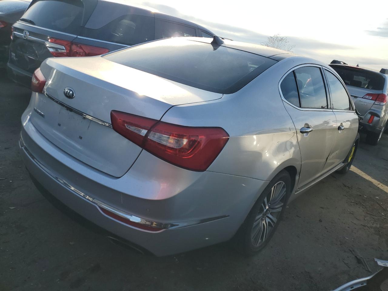 2016 Kia Cadenza Luxury VIN: KNALN4D75G5201139 Lot: 77004103