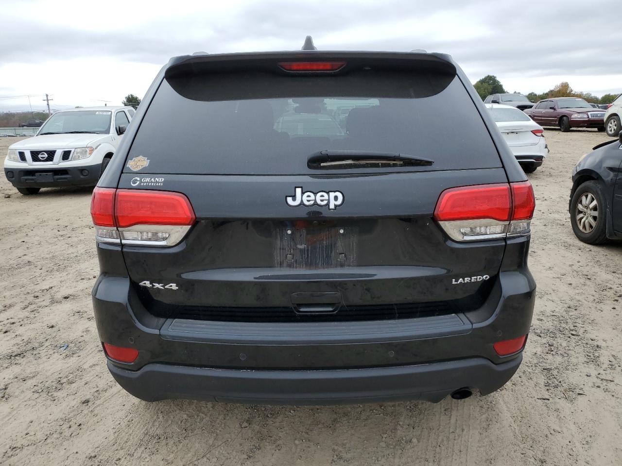 2018 Jeep Grand Cherokee Laredo VIN: 1C4RJFAG2JC277042 Lot: 72653423