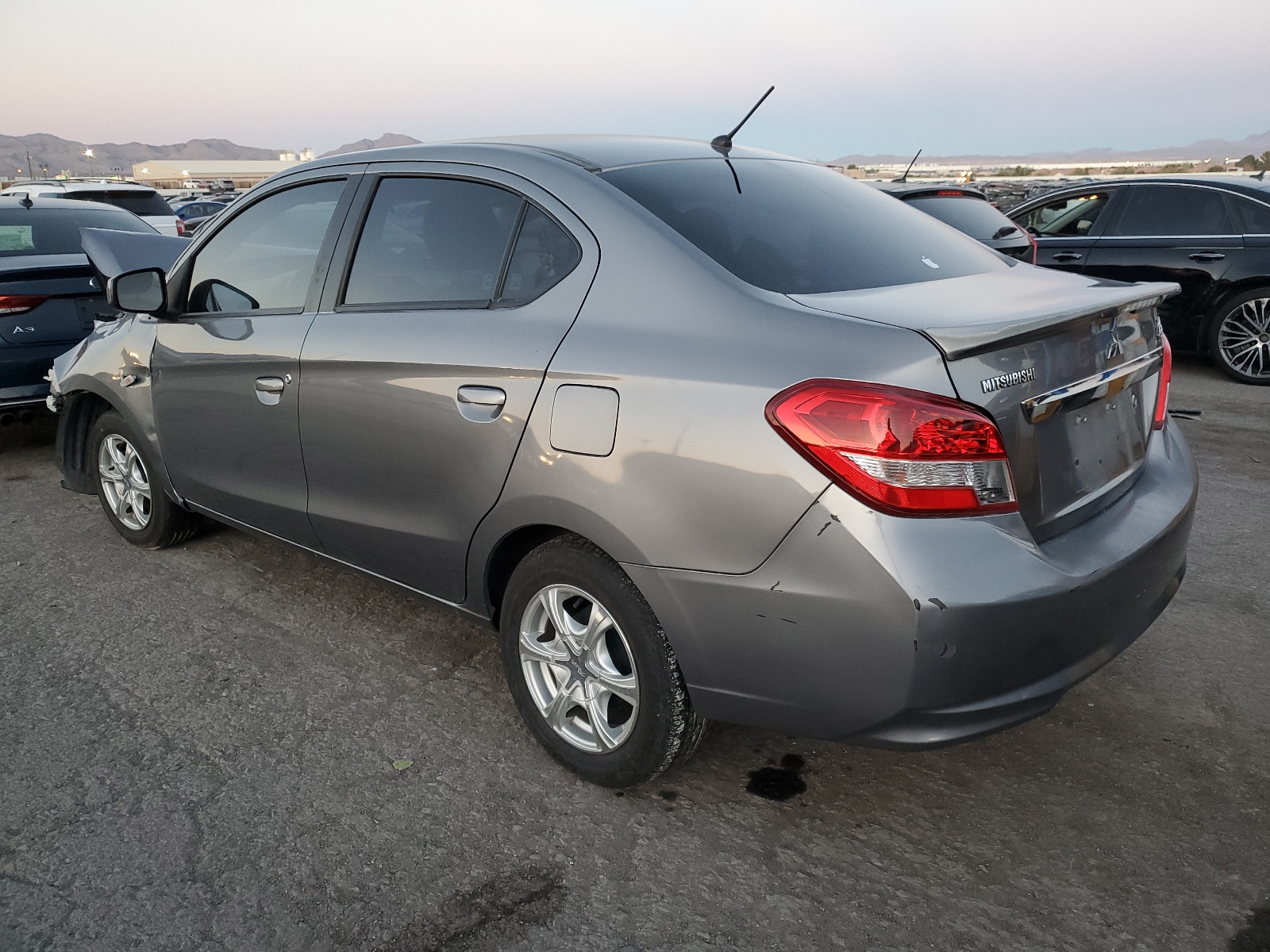 2017 Mitsubishi Mirage G4 Es vin: ML32F3FJ2HHF19630