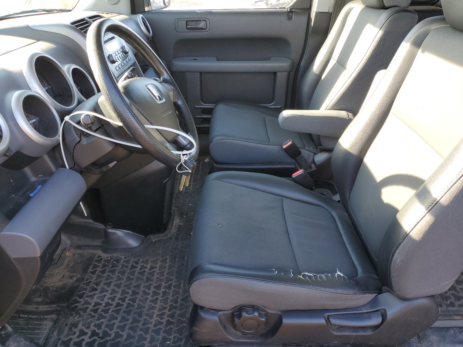 5J6YH28564L800680 2004 Honda Element Ex