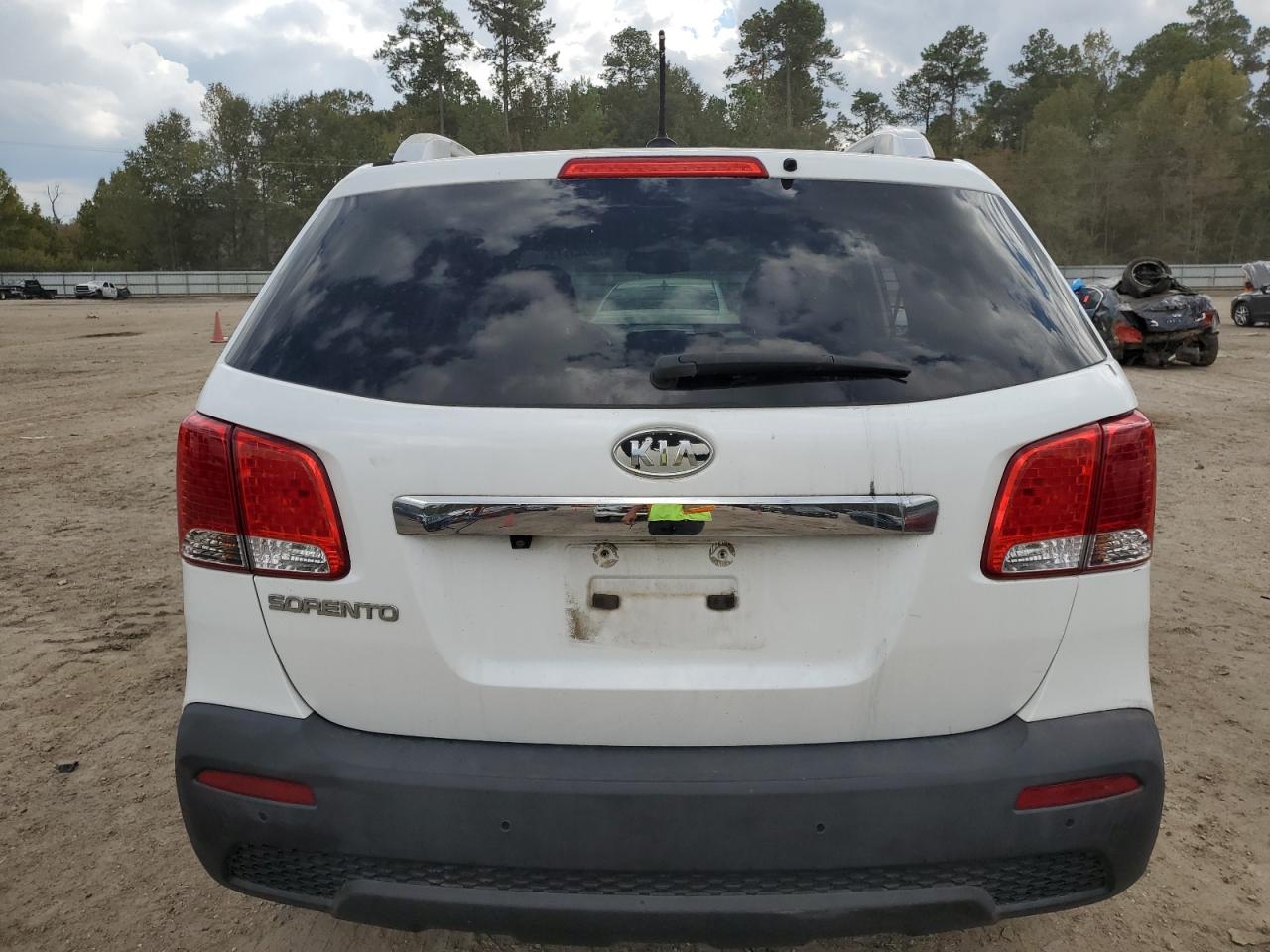 2011 Kia Sorento Base VIN: 5XYKT3A10BG007424 Lot: 76543113