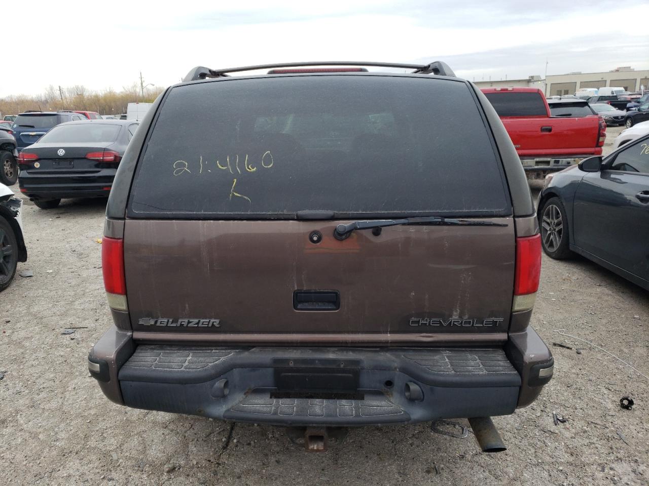 1998 Chevrolet Blazer VIN: 1GNDT13W1W2214160 Lot: 76729843