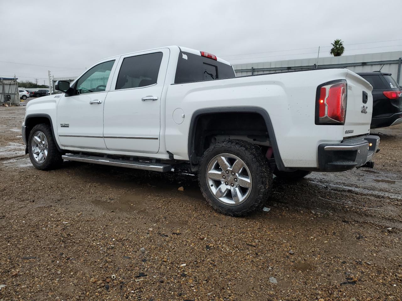 2018 GMC Sierra - Image 2