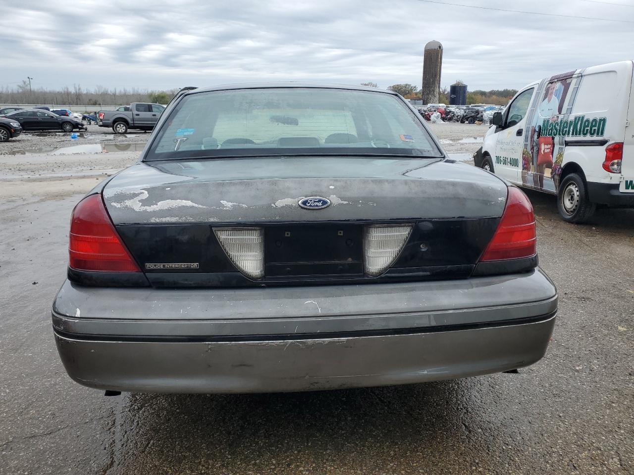 2000 Ford Crown Victoria Police Interceptor VIN: 2FAFP71W5YX118937 Lot: 72220984