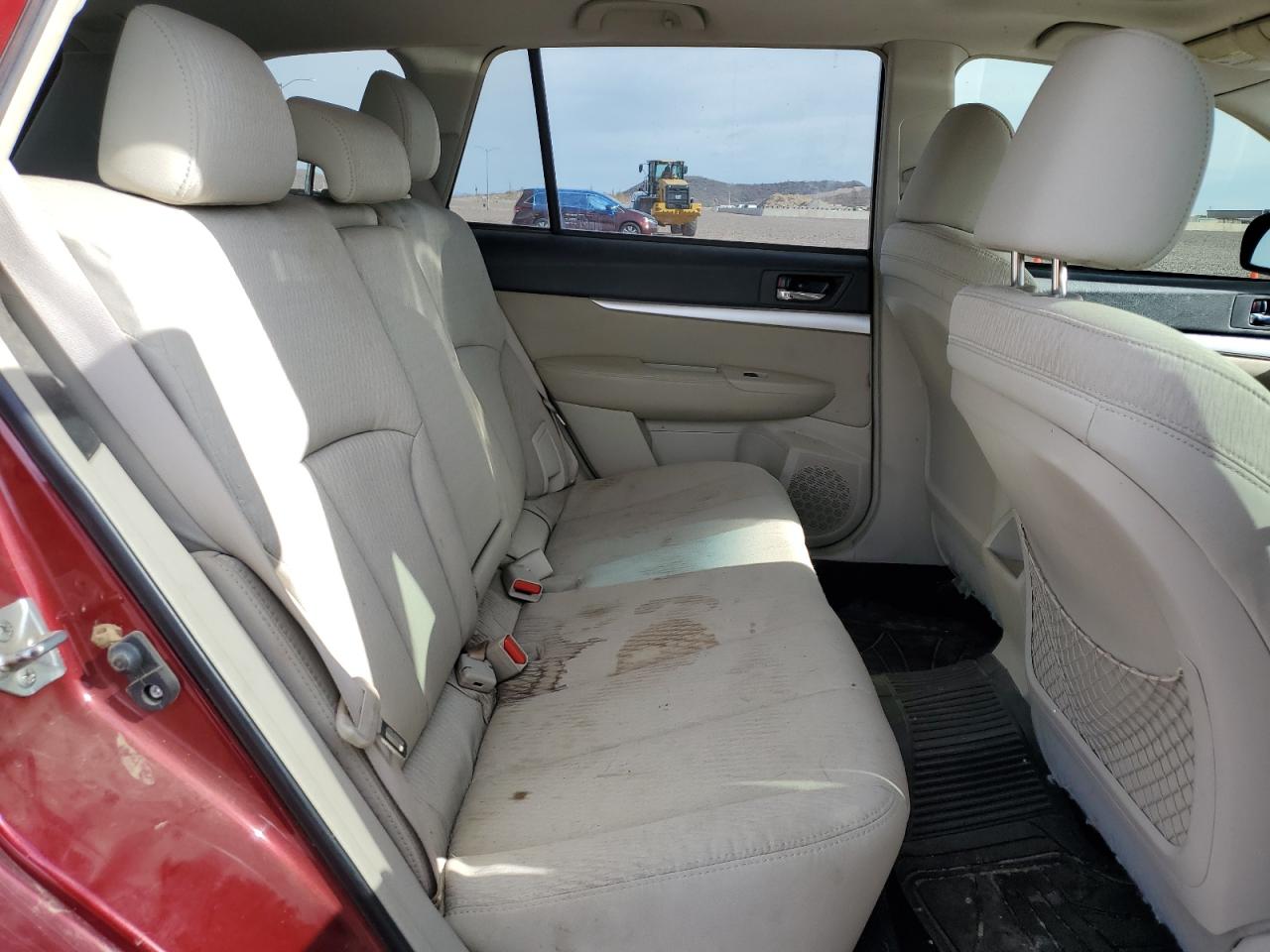 2011 Subaru Outback - Image 10