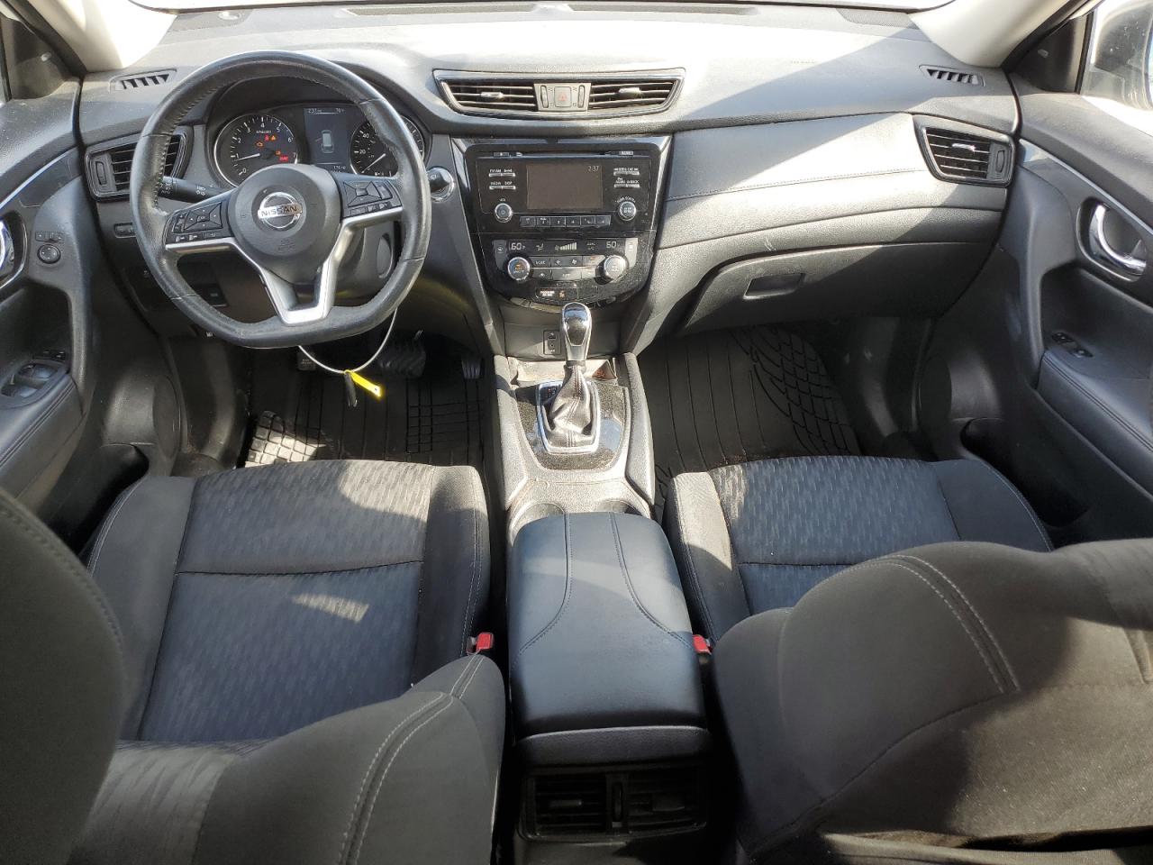 2017 Nissan Rogue - Image 8