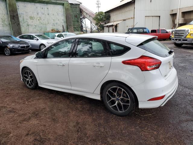 Hatchbacks FORD FOCUS 2016 Biały