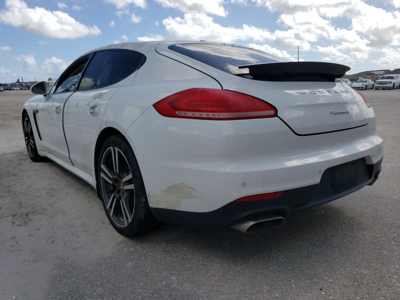 2016 Porsche Panamera - Image 2