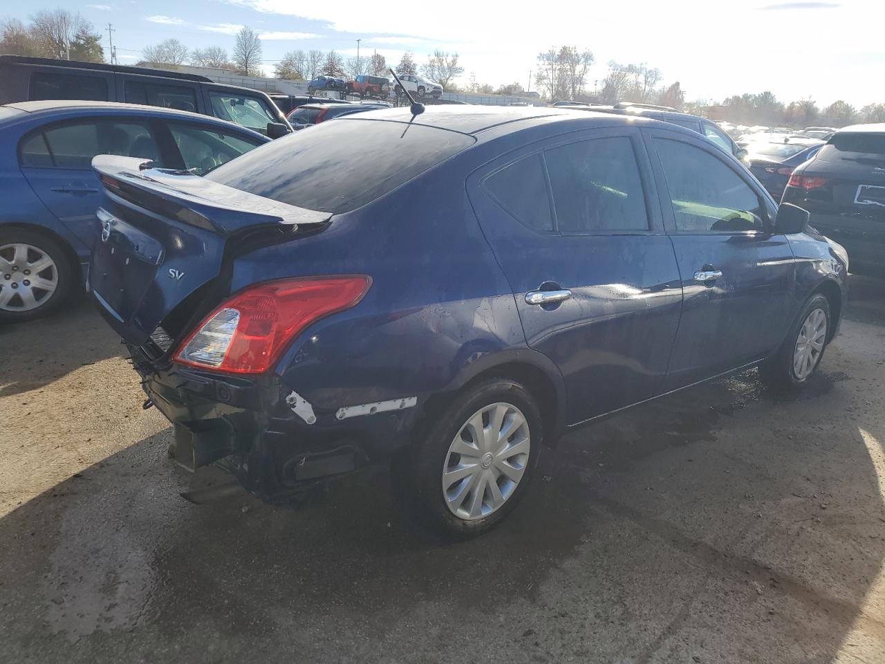 2019 Nissan Versa S VIN: 3N1CN7AP5KL879247 Lot: 76860103