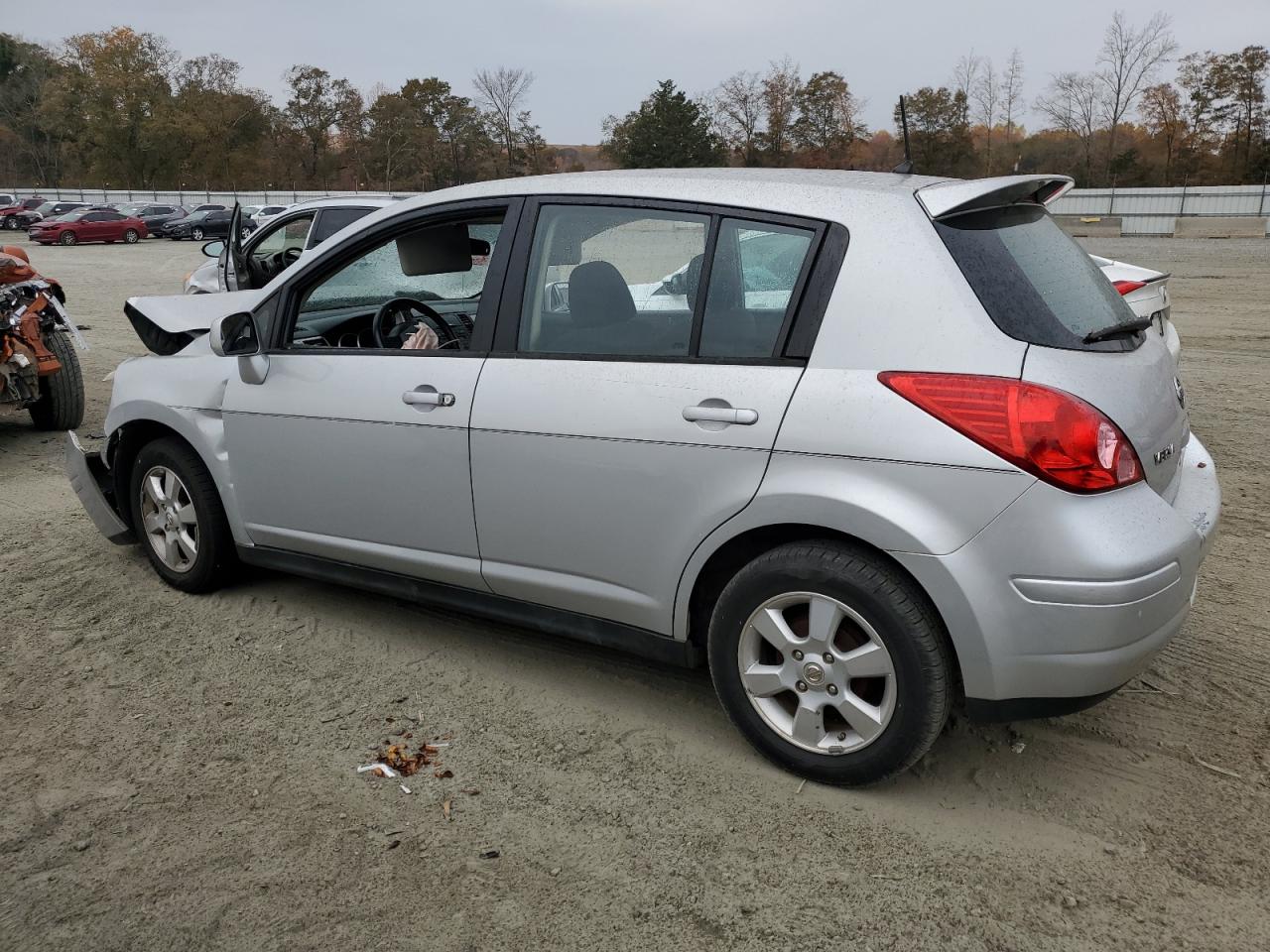 2012 Nissan Versa - Image 2