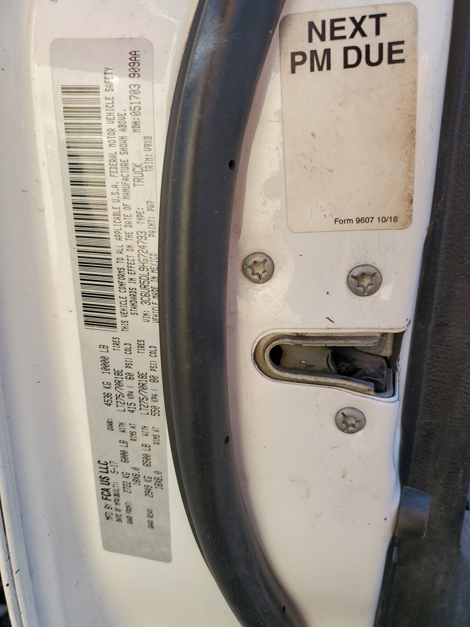 3C6UR5DL9HG724793 2017 Ram 2500 Slt