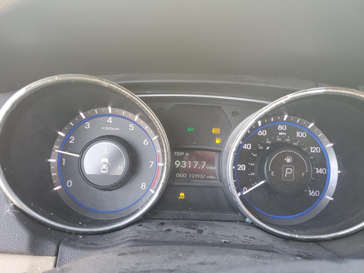 2011 Hyundai Sonata - Image 9