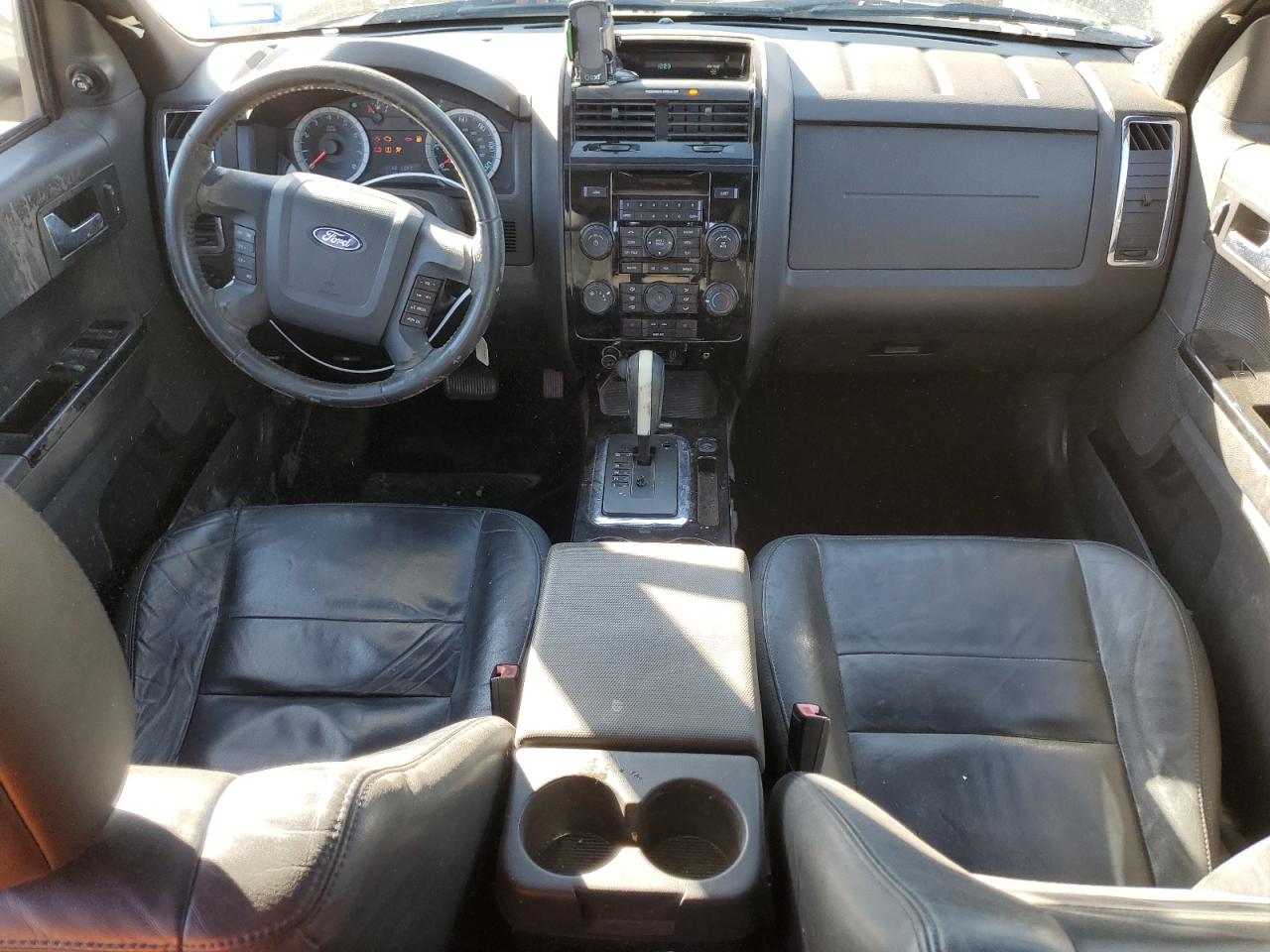 2010 Ford Escape Limited VIN: 1FMCU0EG0AKB35262 Lot: 61082974