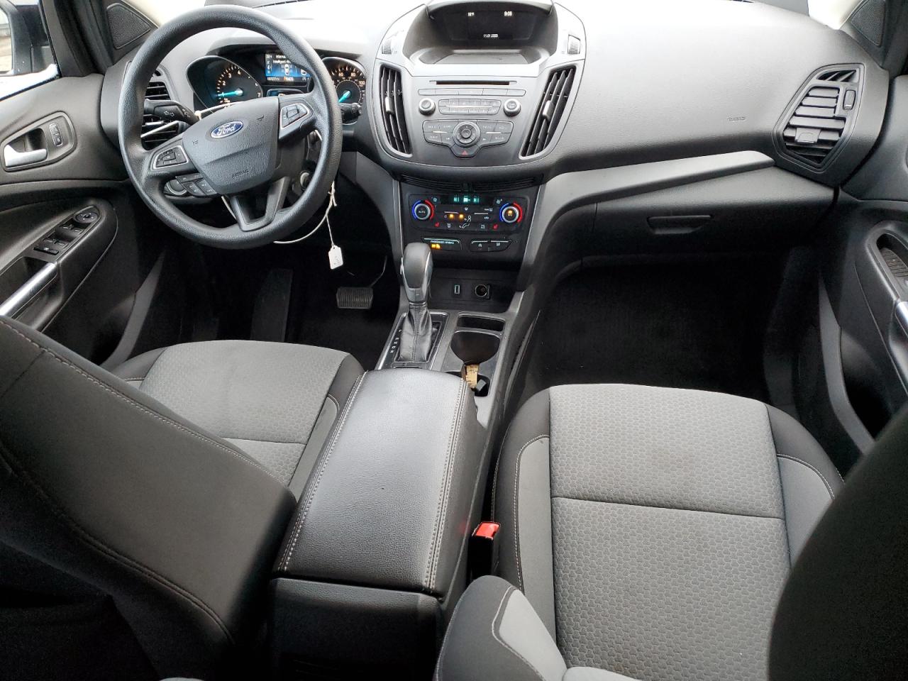 1FMCU9GDXJUD13402 2018 Ford Escape Se