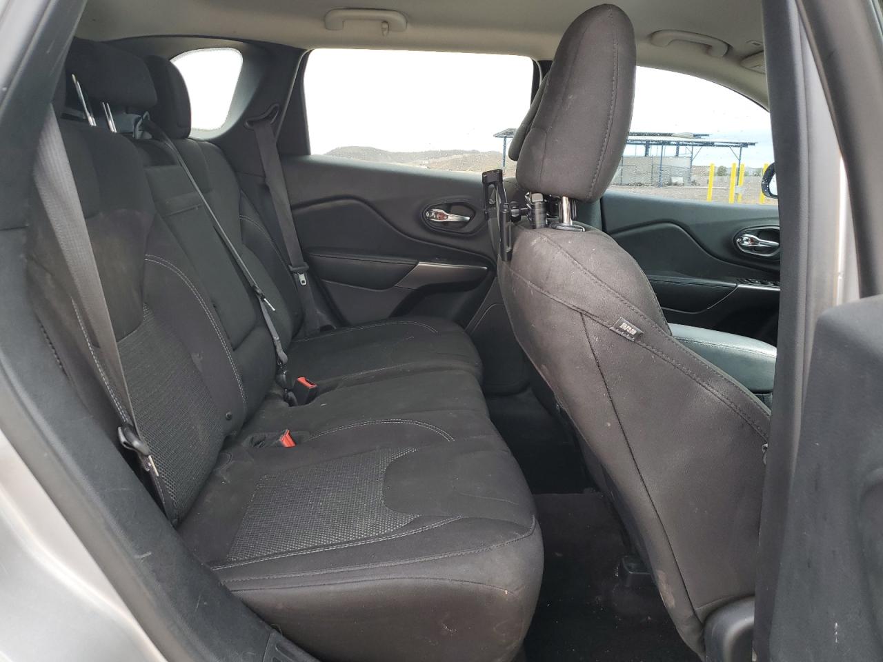 2019 Jeep Cherokee Latitude VIN: 1C4PJLCB0KD241319 Lot: 76551153